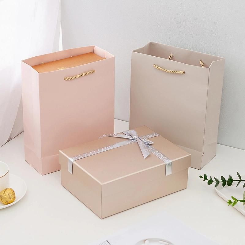 Wholesale Fancy Luxury Bespoke Wedding Candy Packing Custom New Gift Paper Box Chocolate Package with Ribbon Closure Paper Bag and Box