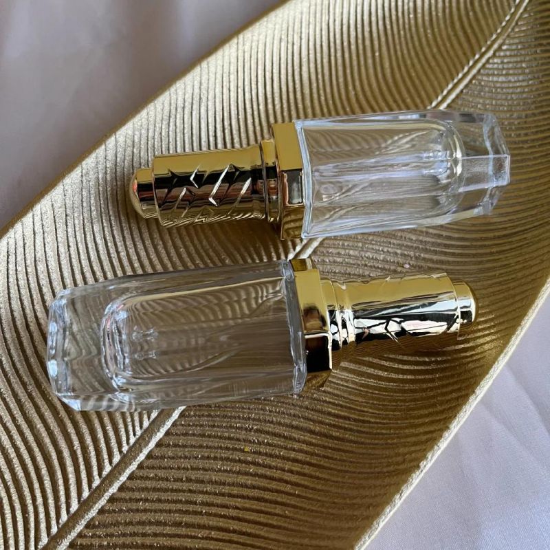 30ml Exquisite Glass Serum Bottle with Gold Dropper with Raised Pattern