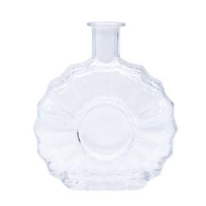 700ml Clear Factory Price Fancy Glass Liquor Bottle with Cap and Gift Box