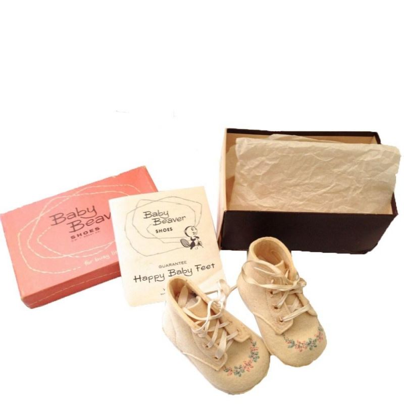 Custom Baby Cartoon Shoe Kraft Paper Packaging Box Wholesale