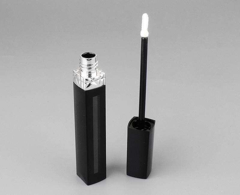 Fashion in Stock 5ml Cosmetic Lipgloss Tubes Empty Plastic Black Luxury Lip Gloss Tube with Wands