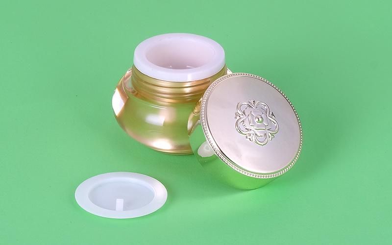5g 10g Luxury Design Empty Plastic Jar for Lip Balm Cosmetic Packaging with Gold Cap