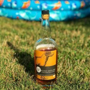 Unique Design 750ml Glass Whiskey Bottle