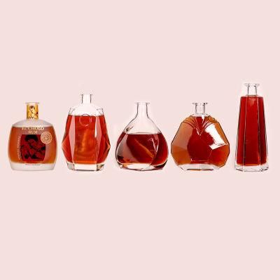 Glass 750ml Unique Shape Spirit Bottle/Glass Liqueurs Bottle