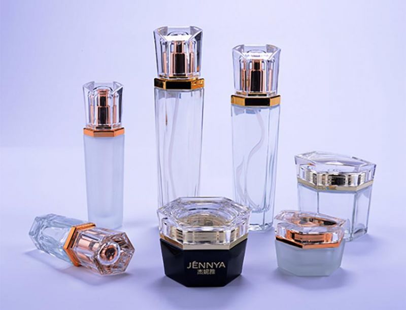 2021 The Newest Design Cosmetic Glass Bottle Sets for Cosmetic Lotion Cream