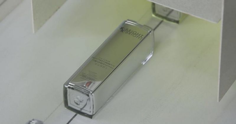 Square Classic Square Cosmetic Plastic Acrylic Bottle for Skincare Packaging