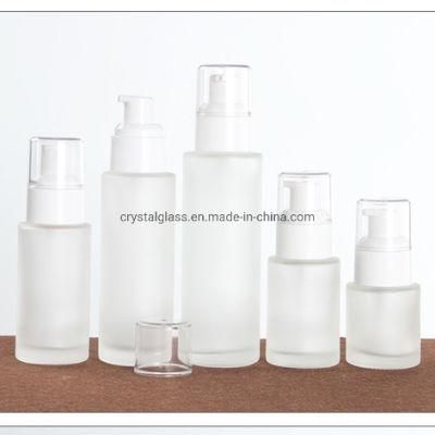 China Supply Cosmetic Bottle Set with Lotion Bottle and Cream Jar with White Caps