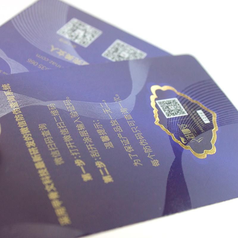 Cutomized Matte Lamination Gold Foil Clothing Paper Hang Tag