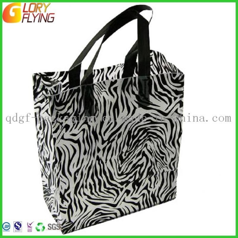 Plastic Gift Bag with Die Cut Handle/ Plastic Packaging Stand up Pouch