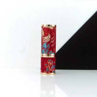 4.3G in Stock Top Sell Luxury Round Soft Rubber Coating Red Matte Lipstick Tube for Makeup