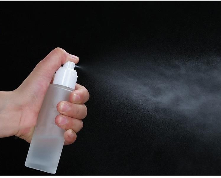 Cosmetic Frosted Spray and Lotion Glass Bottle with Golden Caps
