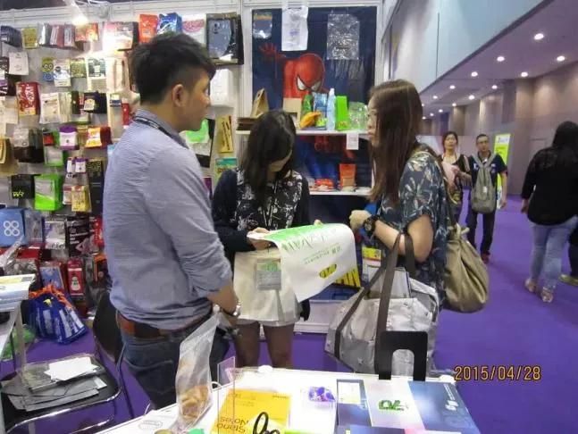 Factory Direct Supply Customization Biodegradable Packaging Paper Bag OEM