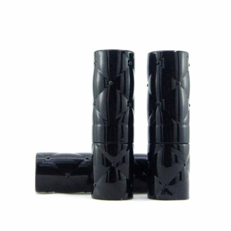 in Stock Ready to Ship Low MOQ High Quality Black Rhombic Lattice Empty Round Lipstick Tube for Makeup Packaging