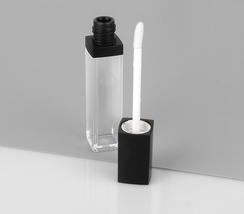 Wholesale 8g Empty Plastic Packaging Tubes for Lip Gloss Tube