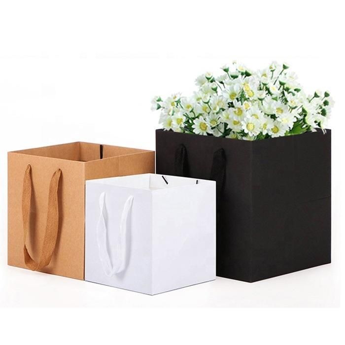 High Quality and Cheap Shopping Gift Packing Bag in Design Printed Card Board Handle Bag