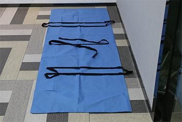 75*215cm Six Handles Ga407 Disposable Oxford Cloth Corpse Bag with PVC Coating