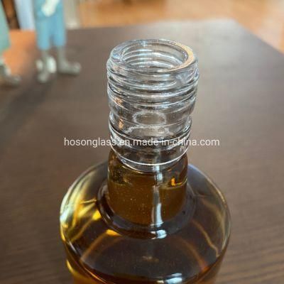 Hoson Wholesale Transparent Lead Free Glass Screw Top Unique Vodka Bottle 350ml