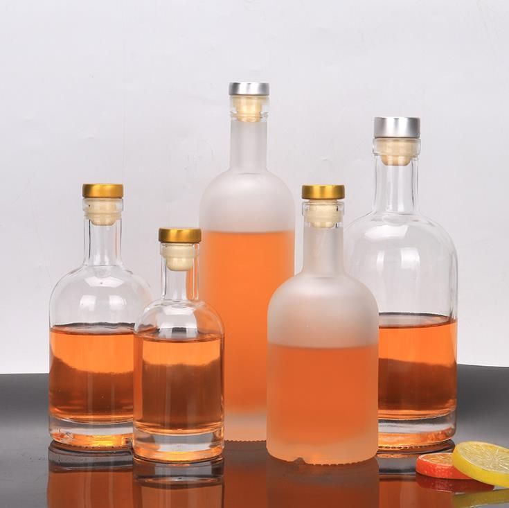 500ml 750ml Vodka Gin Whisky Win Liquor Glass Bottle with Wooden Polymer Stopper