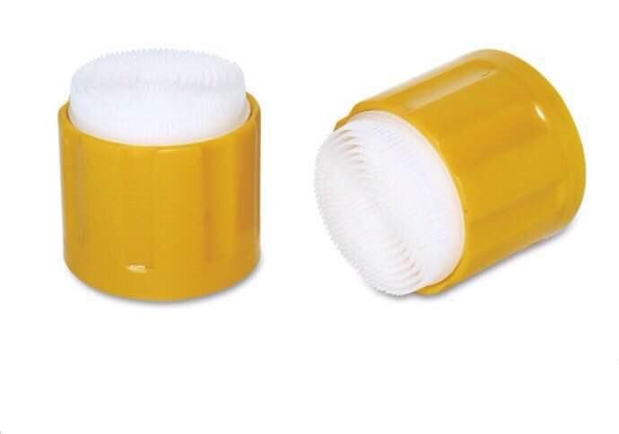 Plastic Cap with Brush for Foam Cleaning Cover Aerosol Caps